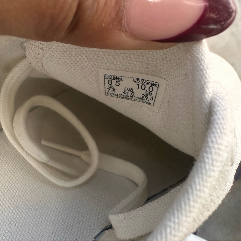 Classic White Canvas Sneakers Authentic Almond Shoe - Picture 7 of 7